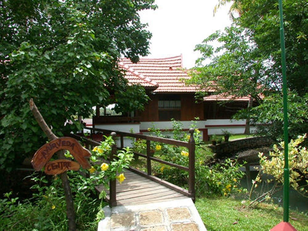 Hotel Coconut Lagoon Kumarakom- A Cgh Earth Experience Esterno foto