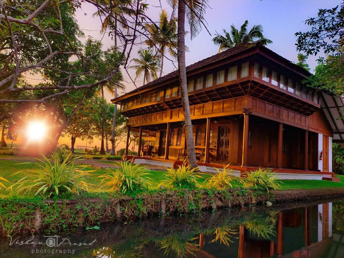 Hotel Coconut Lagoon Kumarakom- A Cgh Earth Experience Esterno foto